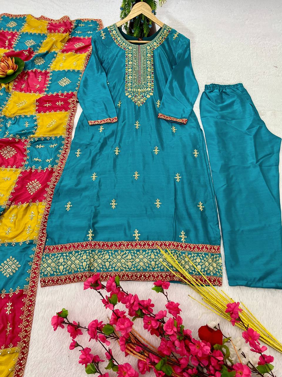AAvaran Cyan Chinon Silk Kurta Set with Multi-Thread Embroidery | AAvaran Ethnic Wear Kurti Set with dupatta & Pant