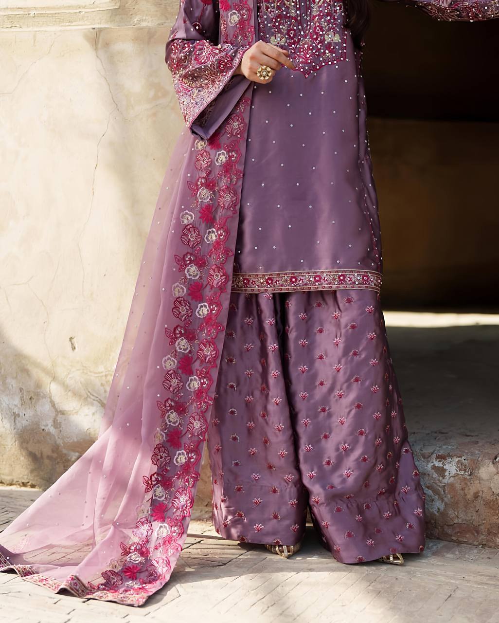 AAvaran AAvaran Embellished Chinnon Silk Sharara Set with Tissue Dupatta Kurti Set with dupatta & Sharara Plazo
