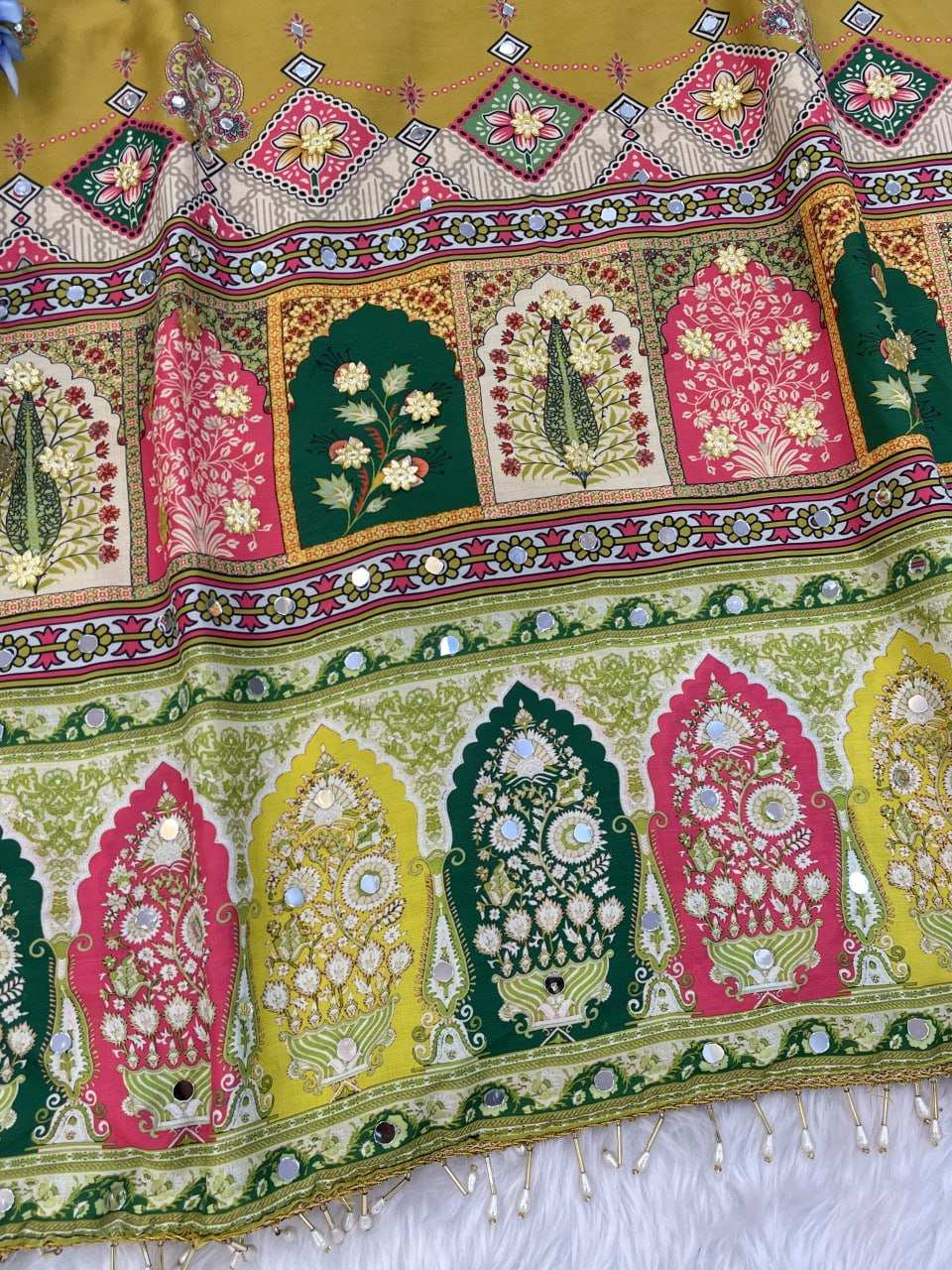 AAvaran Mirror Bloom Muslin Cotton Straight Suit Set with Georgette Dupatta | AAvaran Kurti Set with dupatta & Pant