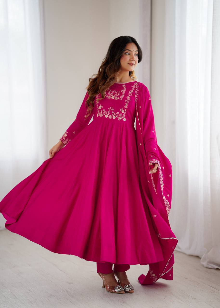 AAvaran Dark Pink Royal Chanderi Anarkali Gown Anarkali Set with dupatta & Pant