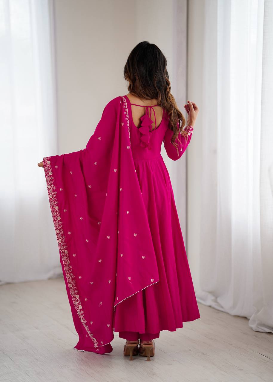 AAvaran Dark Pink Royal Chanderi Anarkali Gown Anarkali Set with dupatta & Pant