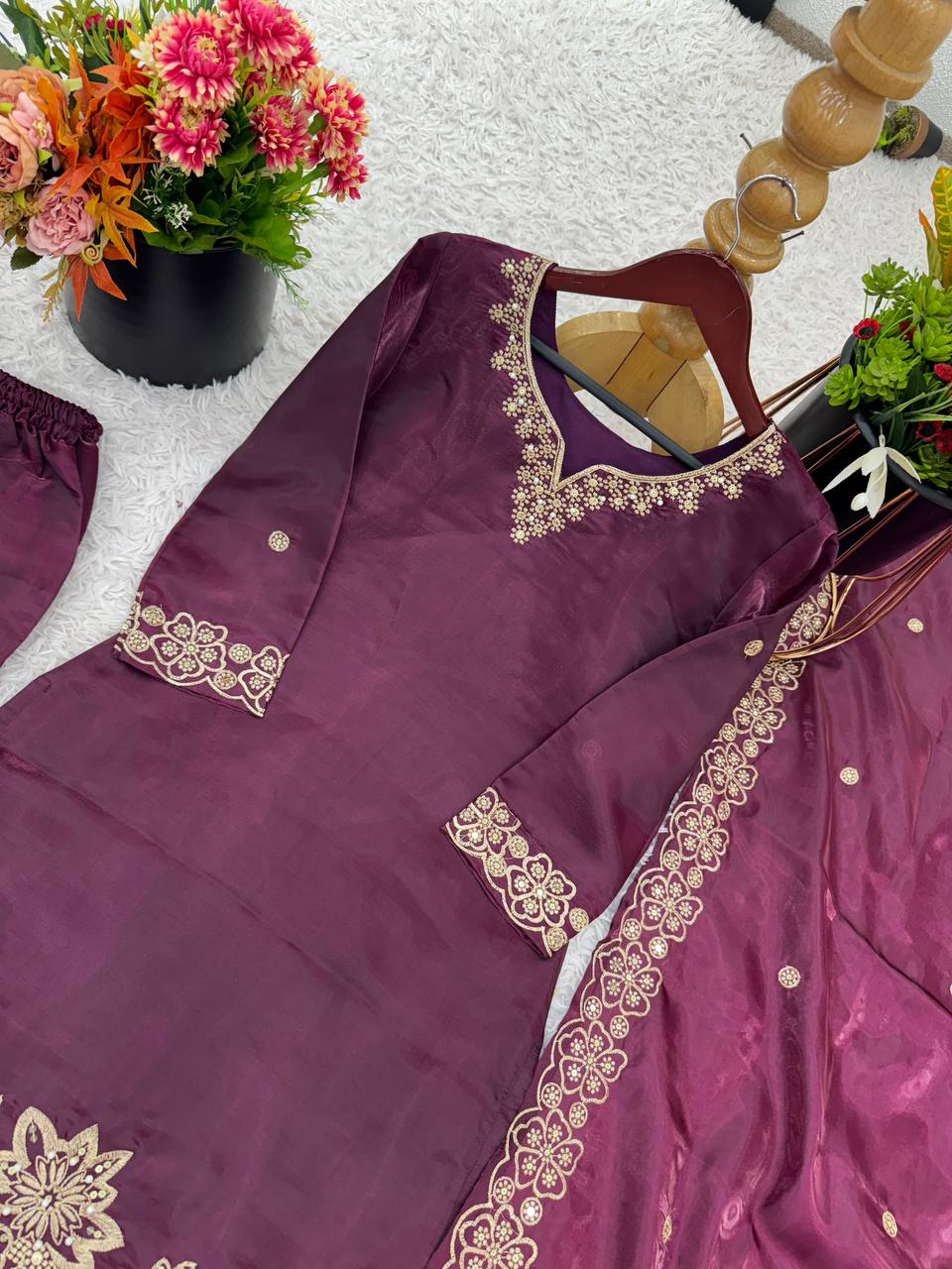 AAvaran AAvaran Luxe Jimmy Choo Embroidery Sequin Work Kurti Palazzo Set with Dupatta Kurti Set with dupatta & Pant