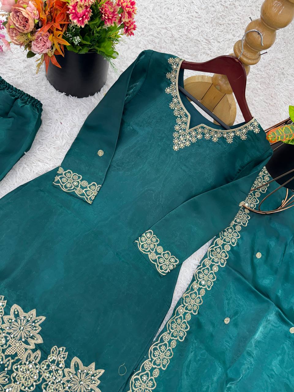 AAvaran AAvaran Luxe Jimmy Choo Embroidery Sequin Work Kurti Palazzo Set with Dupatta Kurti Set with dupatta & Pant