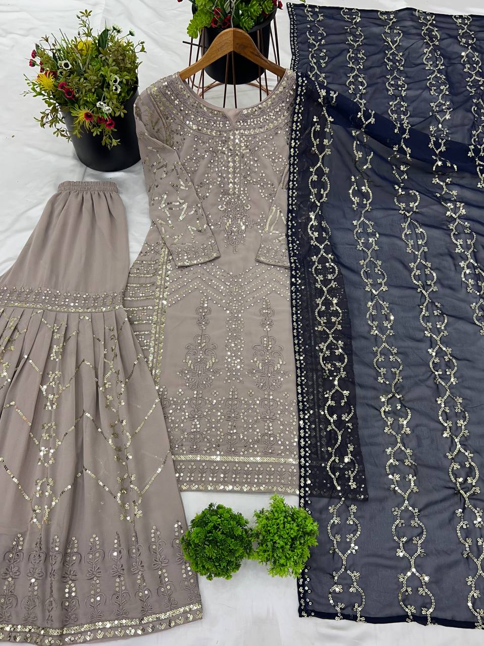 AAvaran AAvaran Georgette Grey Sharara Set Kurti Set with dupatta & Sharara Plazo