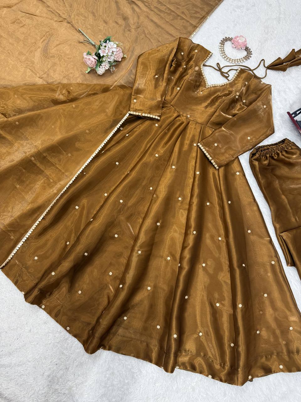 AAvaran AAvaran Golden Jimi Choo Thread Work Anarkali Suit Set Anarkali Set with dupatta & Pant