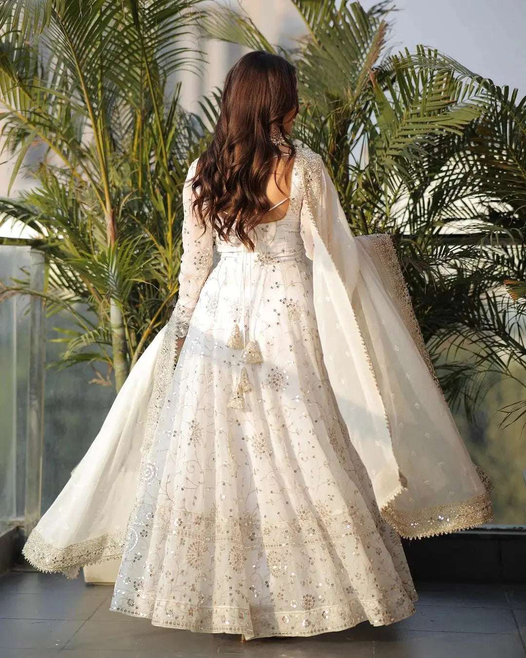 AAvaran AAvaran White Heavy Faux Georgette Embroidered Anarkali Suit Set Anarkali Set with dupatta & Pant