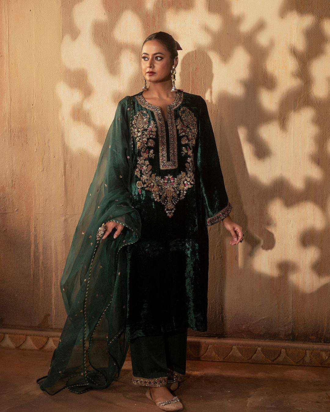AAvaran Dark Green Velvet Garland Neckline Kurta Set with Palazzo