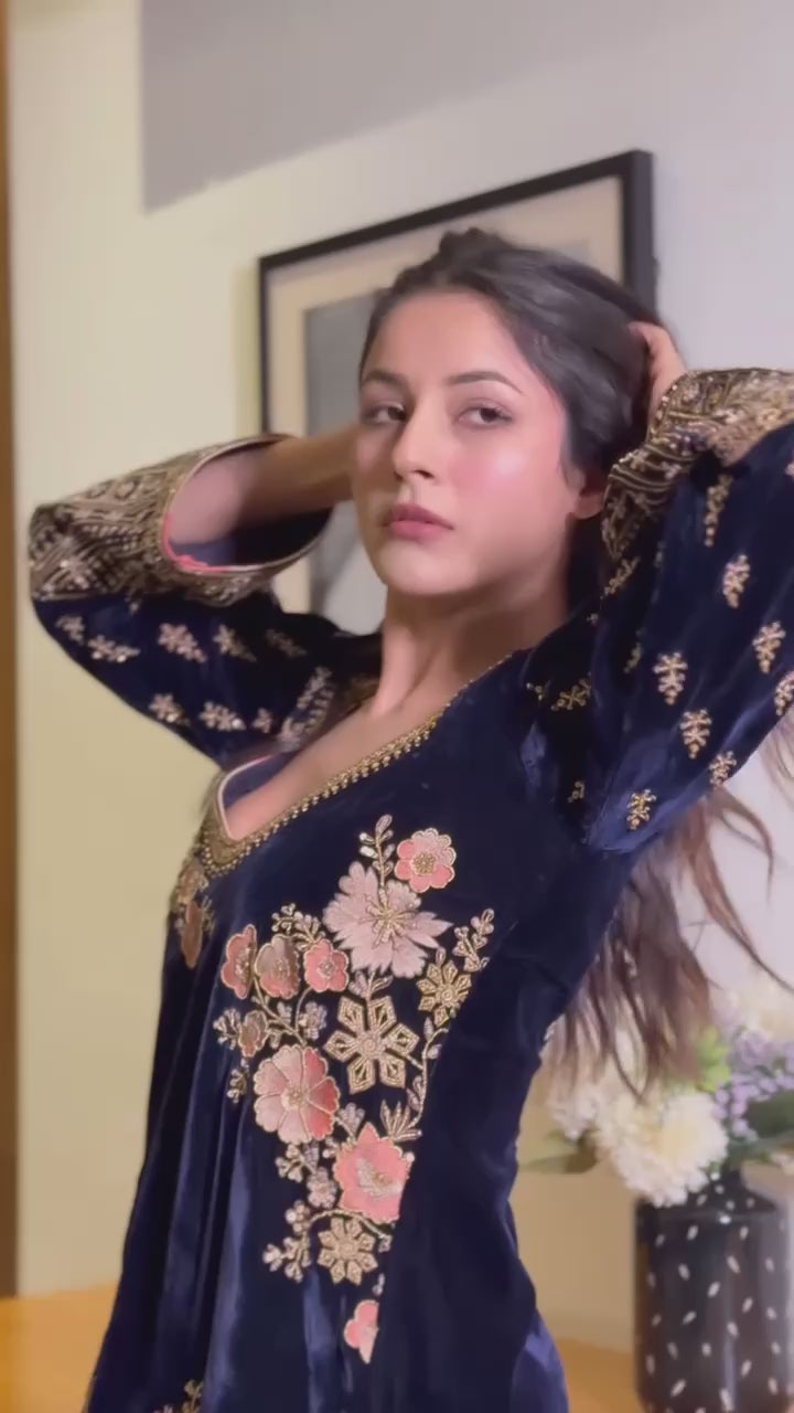 AAvaran Sehnaz Gill Party Wear Velvet Suit with Thread Embroidery